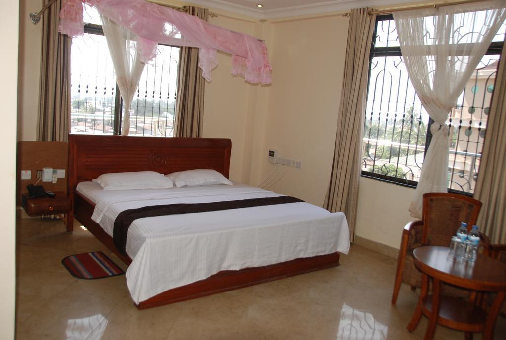 Silver Paradise Hotel Νταρ ες Σαλάμ Εξωτερικό φωτογραφία