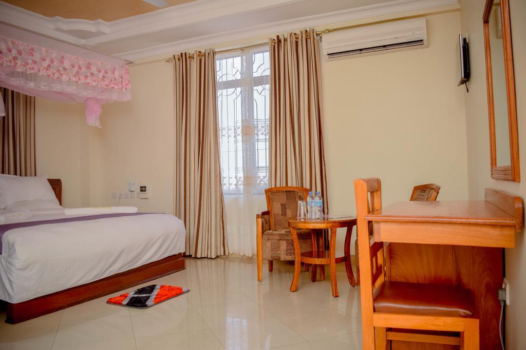 Silver Paradise Hotel Νταρ ες Σαλάμ Εξωτερικό φωτογραφία